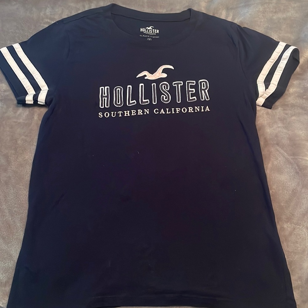 Hollister size medium T-shirt